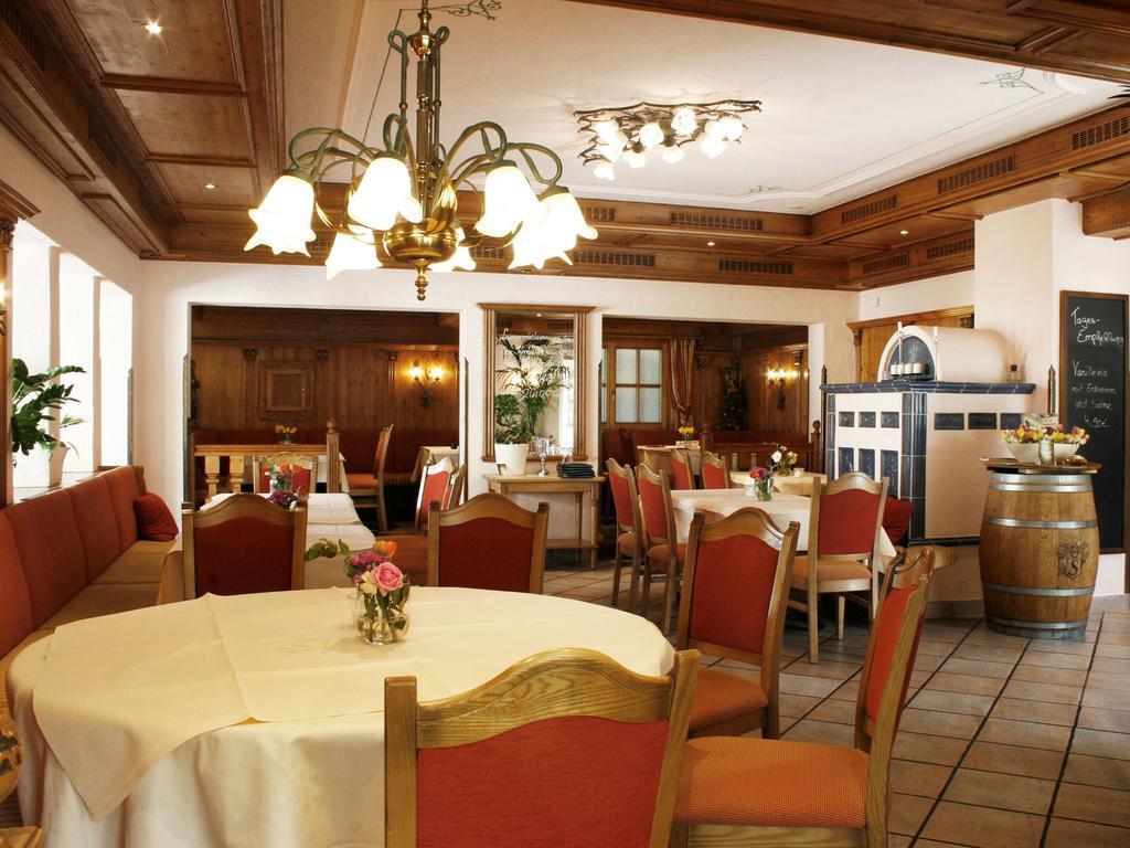 Hotel Speeter Weisenheim am Berg Exterior foto